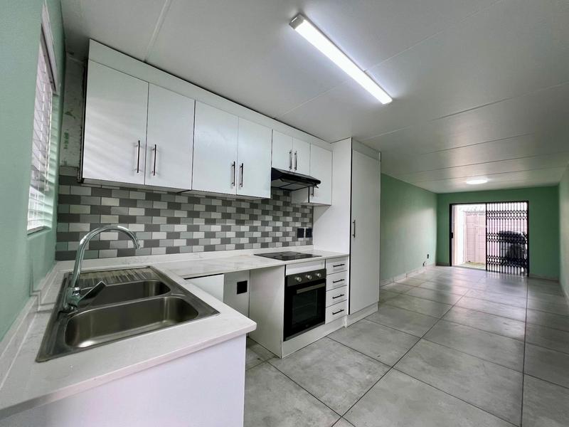 2 Bedroom Property for Sale in Ruyterwacht Western Cape